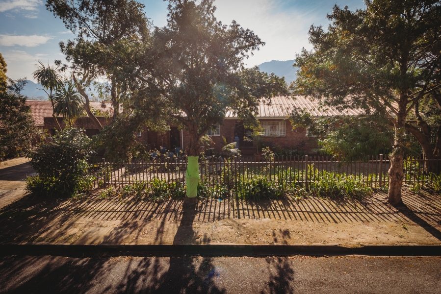 4 Bedroom Property for Sale in Heatherlands Western Cape